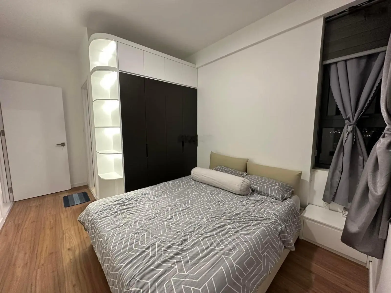 Bán căn hộ Wilton Tower Q. Bình Thạnh 68m2, 2PN 2WC, view thành phố, Giá 2 Tỷ 070 kèm nội thất, SHR