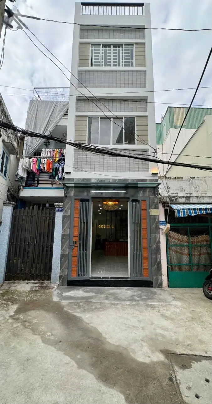 Bán nhà mặt phố 5,65 tỷ, 40,5 m2 tại Phường 1, Quận 8, 4PN - 5WC. bao đẹp SH. LH 0866688444