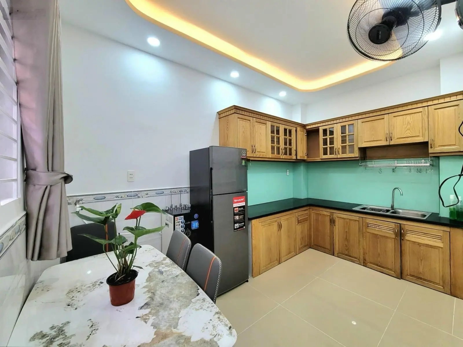 Cần bán nhà HXH đường Trần Xuân Soạn, Q7 - Giá 2 tỷ 5 / 4m x 15m SHR sang tên trong ngày