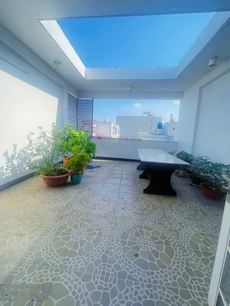Khu 38 ha, nhà đẹp 4 tầng, 5x18m, sát MT Phan Văn Hớn, đường 10m, hơn 8 tỷ, vị trí đắc địa Q12