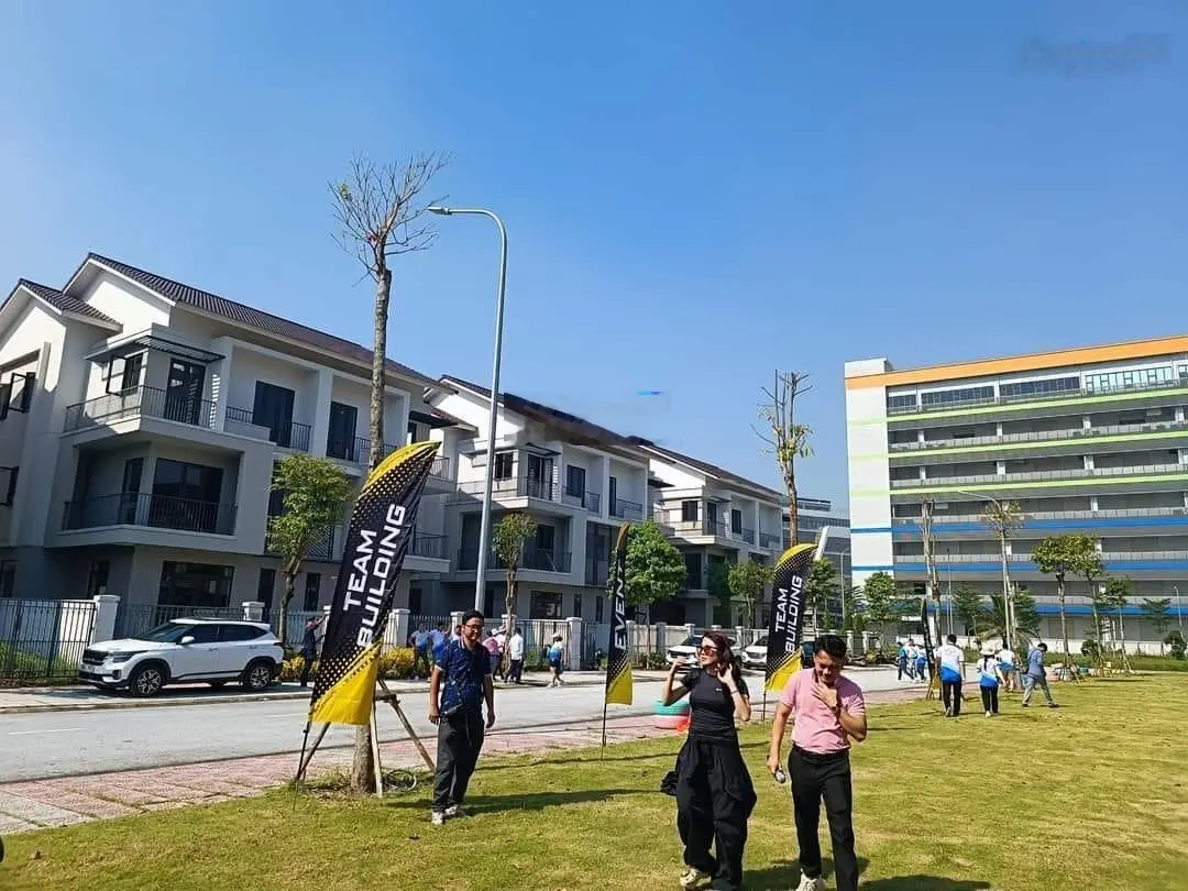 Mở bán BTSL 180m trực tiếp từ Chủ đầutư hơn 10 tỷ tại đô thị Centa Reverside cách cầu Vĩnh Tuy 12km