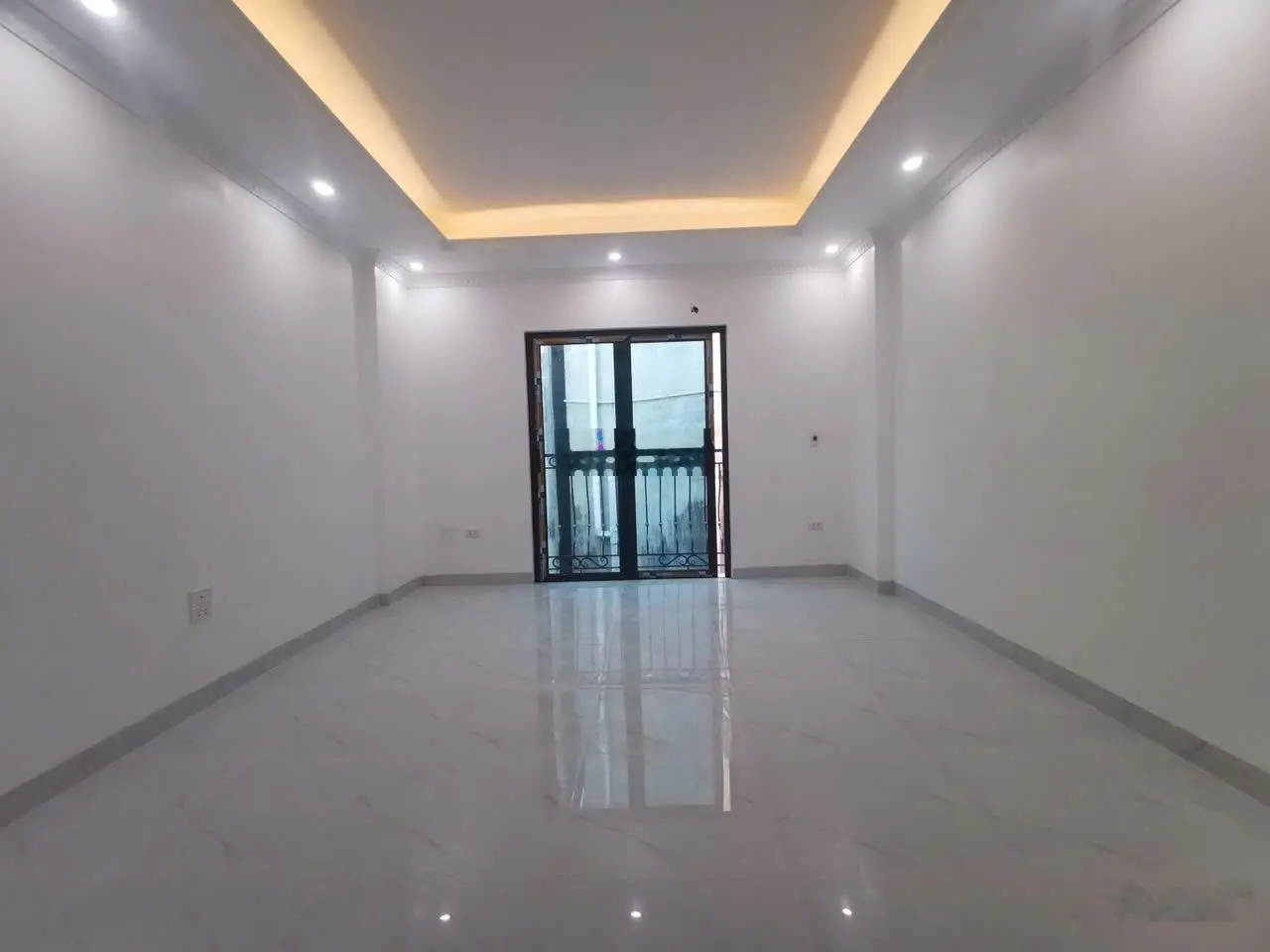 Bán nhà Đức Diễn - Bắc Từ Liêm 5 tầng giá 5 tỷ 200tr