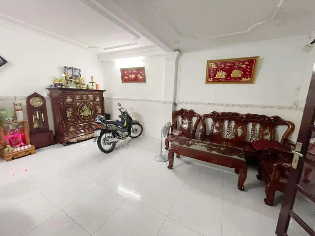 Bán nhà MT dương bá trạc quận 8, 4 tầng , ngang 5,3 nở hậu tài Lộc,giá 12,5 tỷ(TL) pháp lý chuẩn