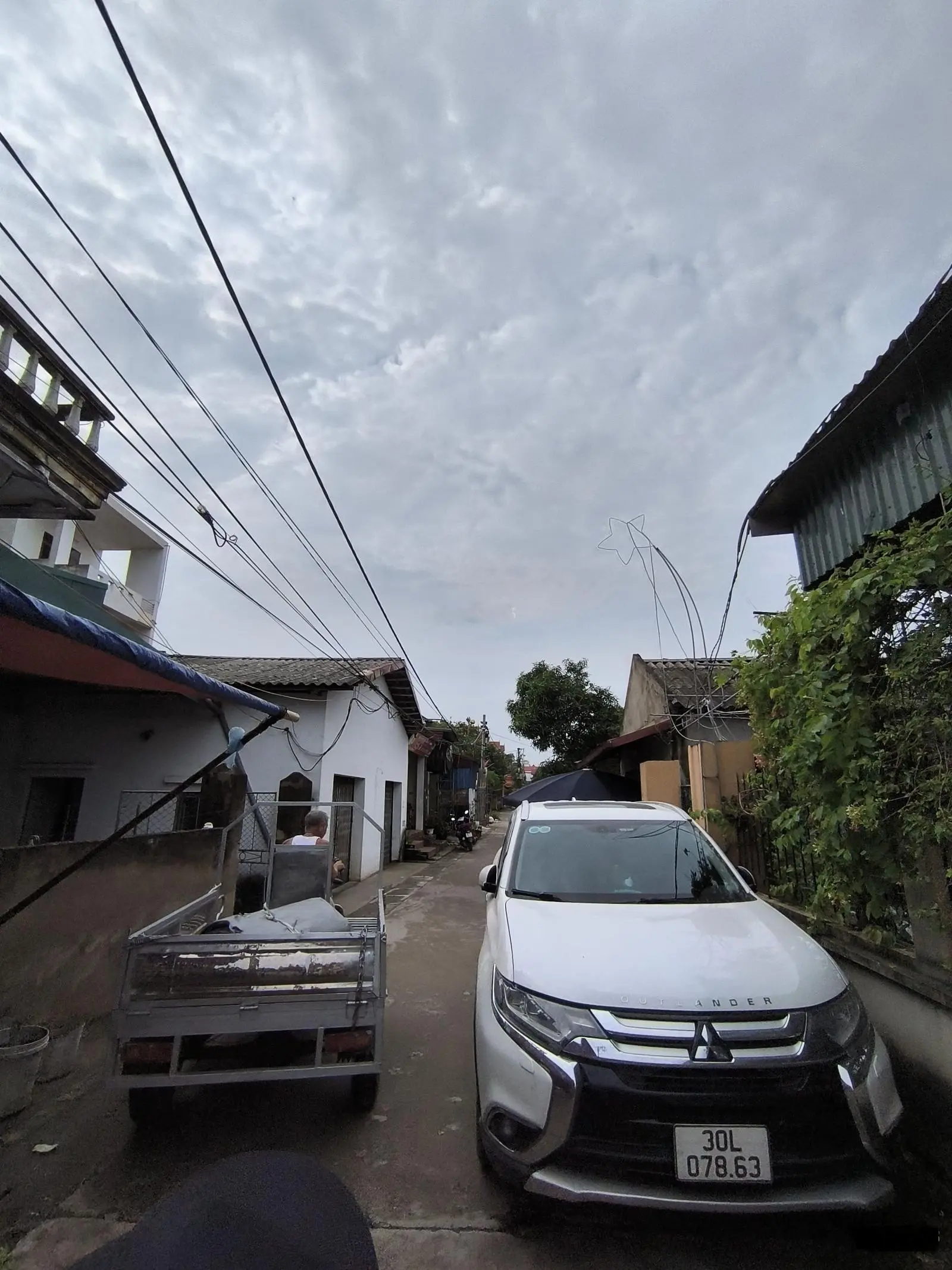 Lô góc đường thông ô tô 7 chỗ, dt80m, 29tr/m Kì Dương, Chương Dương. LH 0907 005 ***