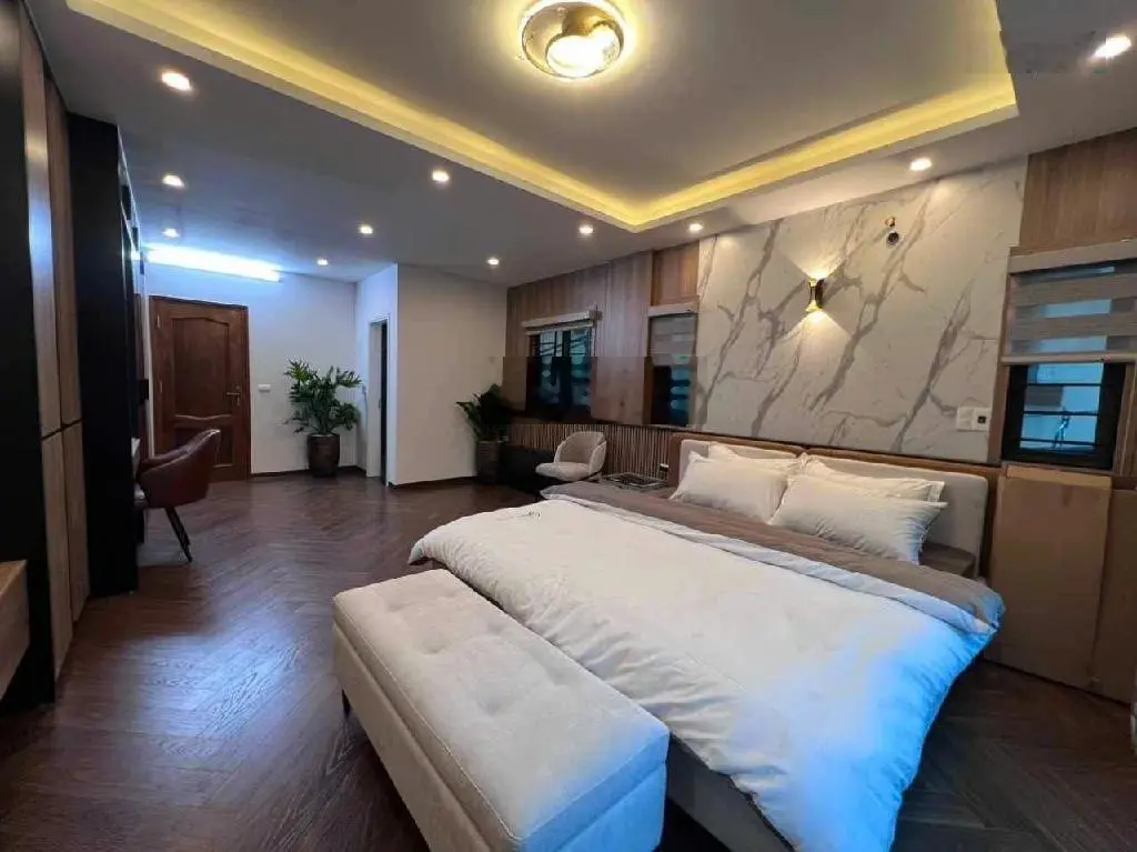 Bán nhà Tứ Liên - ô tô tránh - gara ô tô nội thất đẳng cấp 55m2, 6 tầng thang máy. 18 tỷ.