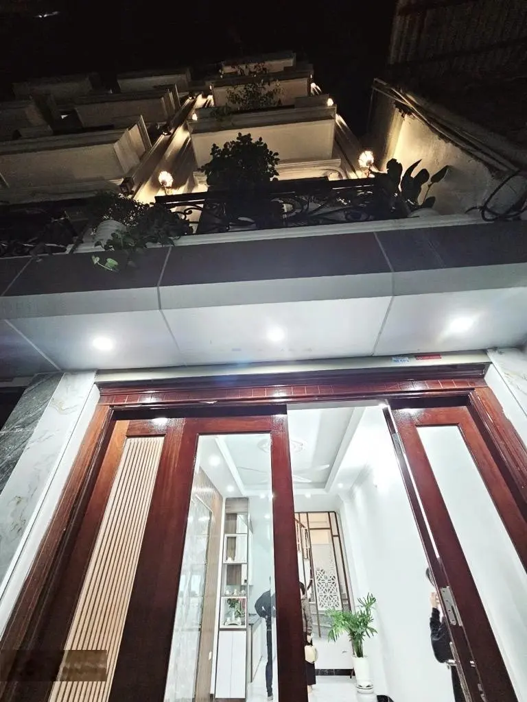 Bán nhà chợ sáng Tây Mỗ: Nhà mới 5 tầng, 3 ngủ đủ công năng - giá 4 tỷ 85 (TL) LH: 0975829946