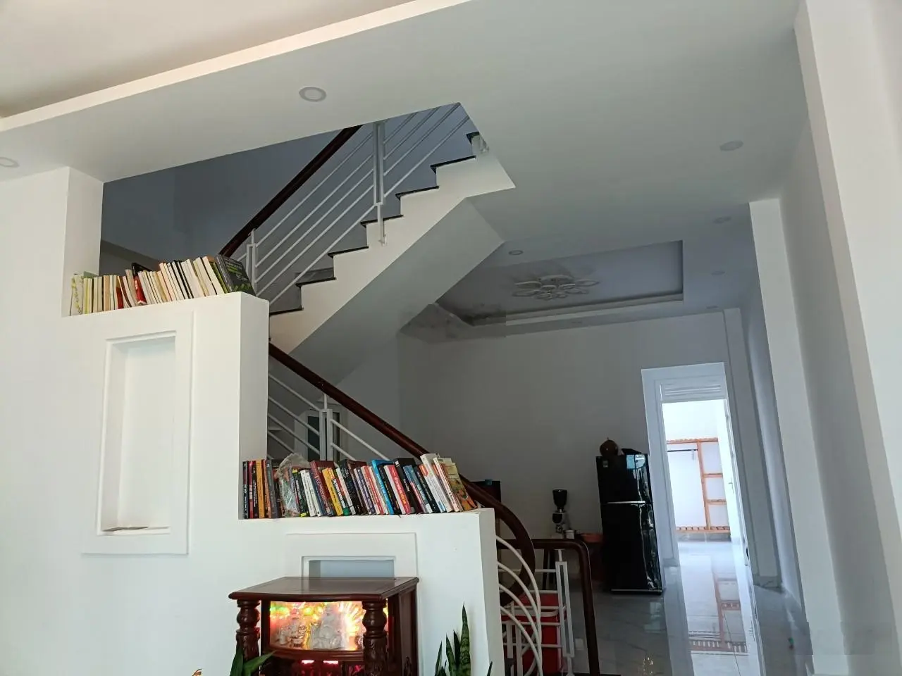 Nhà liên kế đường Phạm Hồng Thái. Đường nhựa ô tô 5m, thích hợp an cư, đầu tư kinh doanh. Giá 13 tỷ