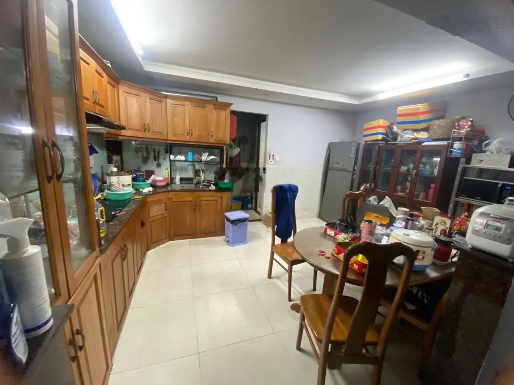 Nhà 5 tầng thang máy, 5x17, 6pn, điện năng lượng mặt trời - đường 8m - khu nam long - thạnh lộc