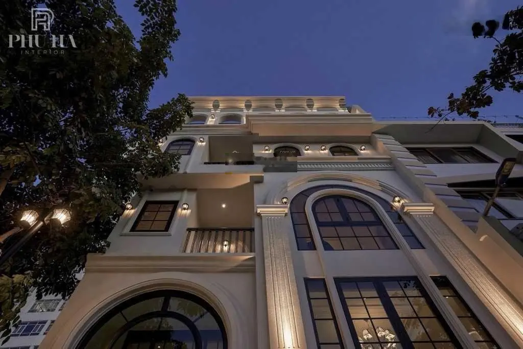 Biệt thự đẳng cấp khu vip dân trí - ngay Lê Văn Lương - ngang 7.5m - có gara để ô tô - thang máy