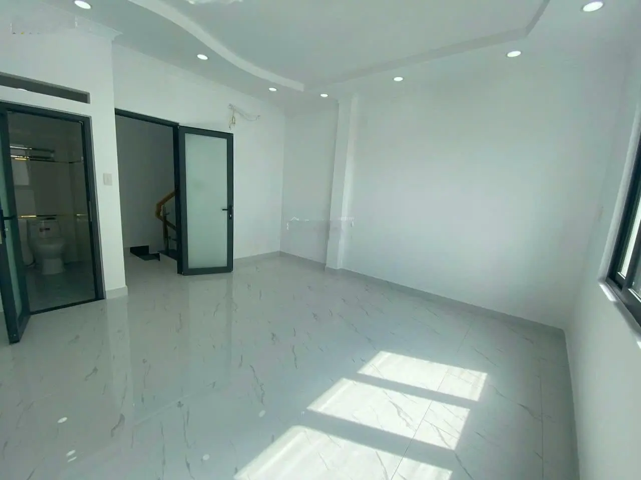 Bán nhà thiết kế mới hiện đại, đúc kiên cố 3 tấm, đã hoàn công đầy đủ, Lê Trọng Tấn, Bình Tân