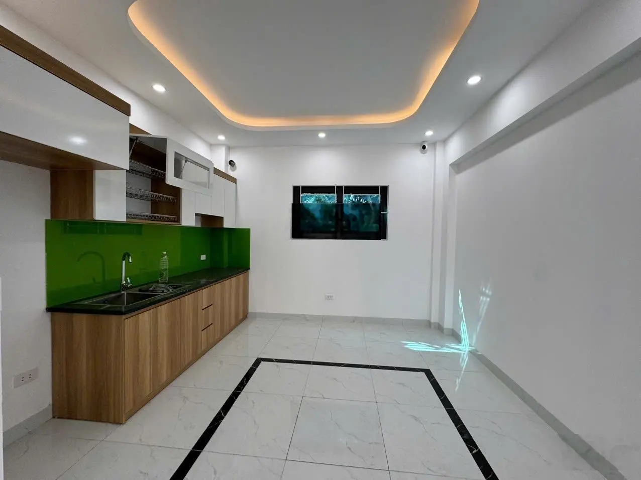Nhận nhà mới đón tết 2025 - Phượng Đồng Phụng Châu. Nhà xây 3 tầng 39m2 ô tô đỗ sát - sẵn sổ đỏ