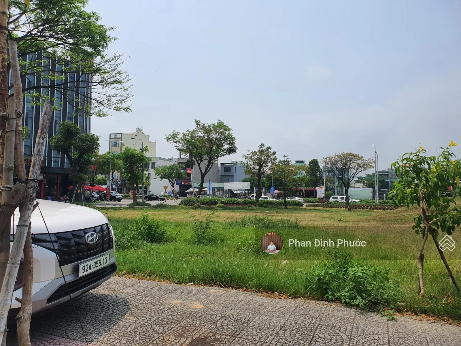 Ngô Huy Diễn View công viên, vị trí Quảng Cáo, nhìn ra cầu Hòa Xuân