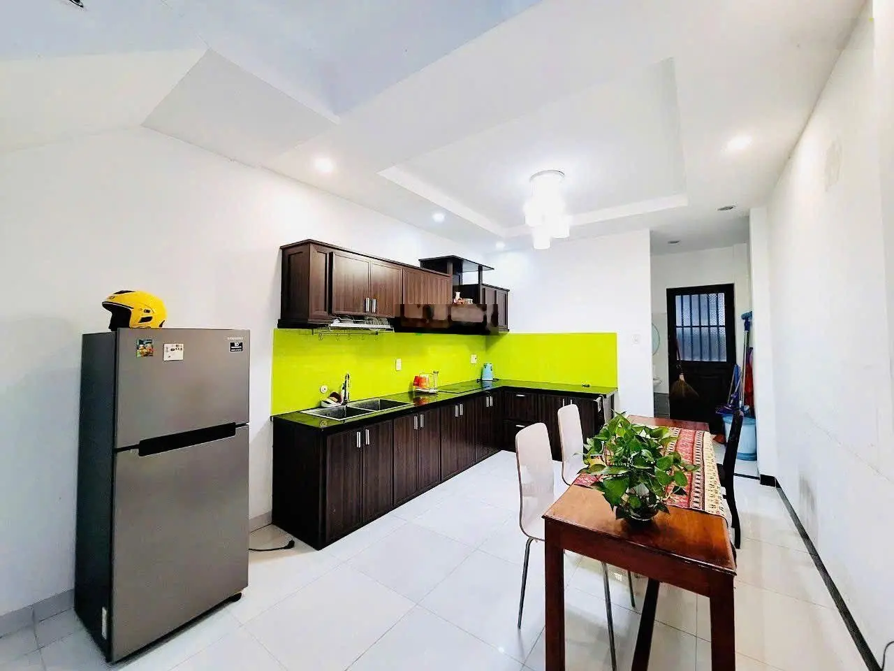 Siêu phẩm gần biển mỹ khê nhà 3 tầng, ô tô vào tận cửa vừa ở vừa kinh doanh giá đầu tư!
