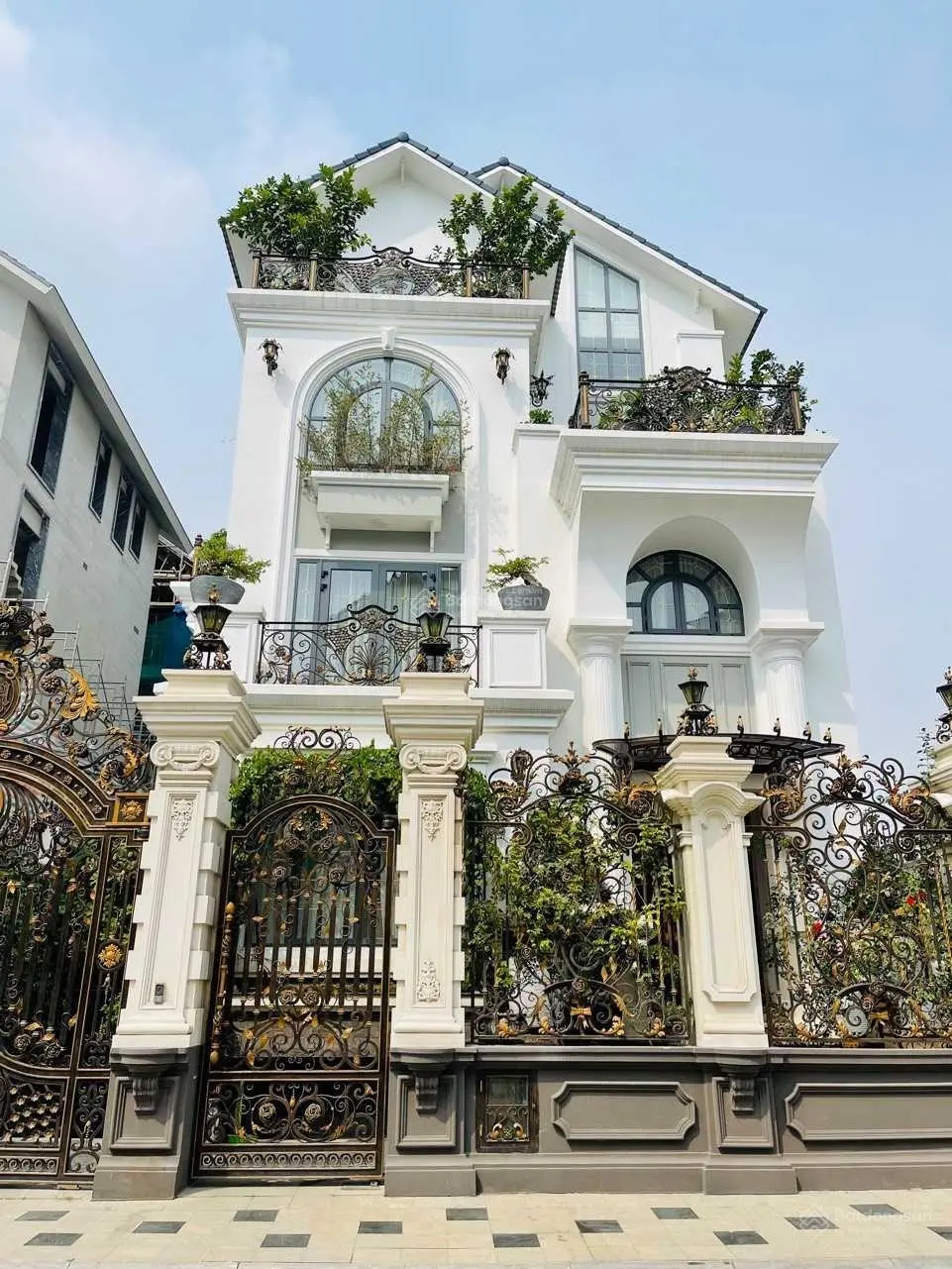 Kẹt tài chánh cần cắt lỗ nền Mystery Villas giá mua 215tr/m2, bán nhanh 180tr/m2