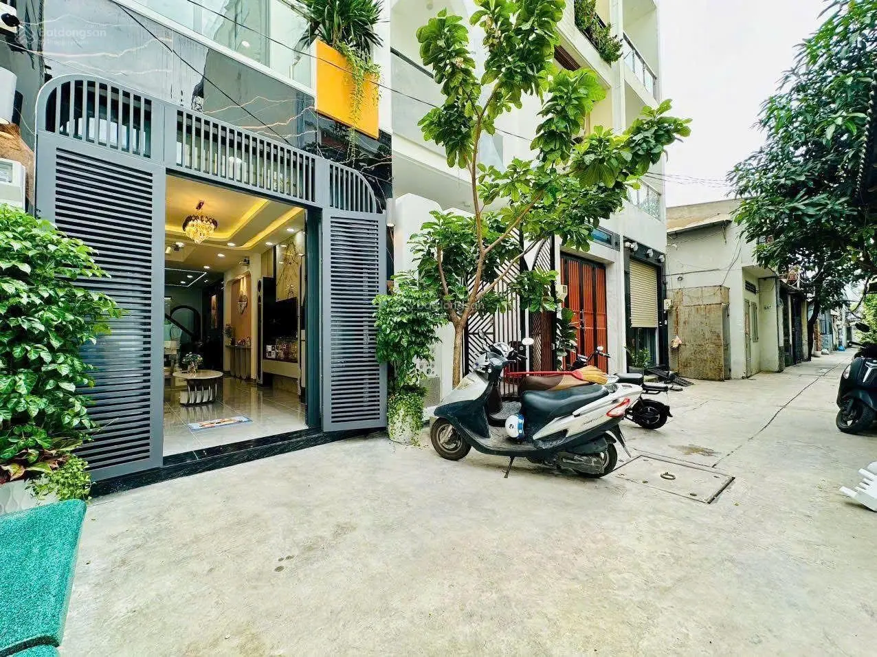 Bán nhà Phạm Văn Bạch, Tân Bình, 51.2m2 (3.2x16m), gần chợ, sân bay, SHR, HXH, Thái 0947489255