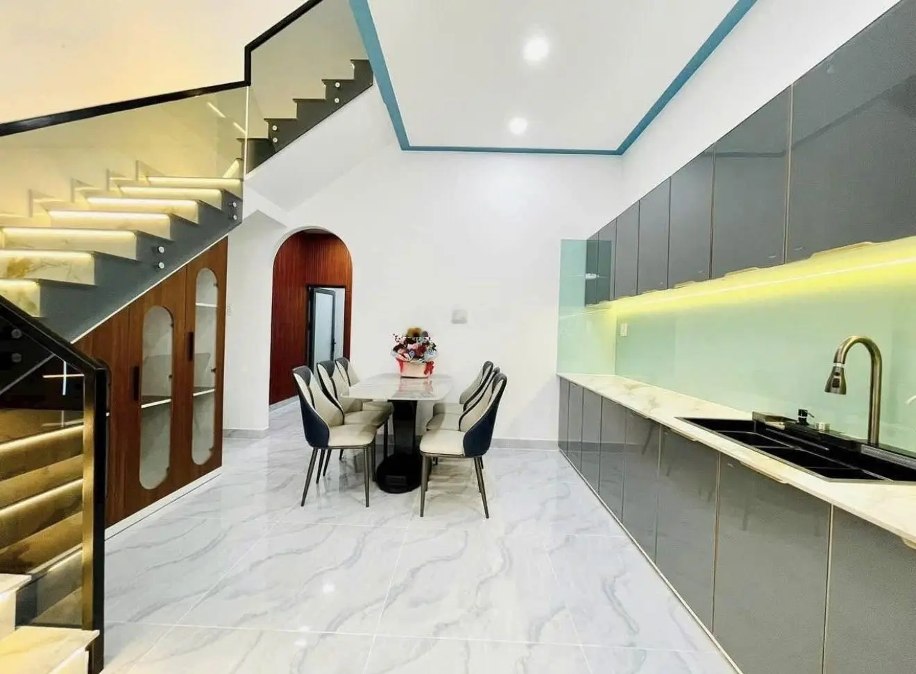 Về quê dưỡng già bán căn đường Số 23, Hiệp Bình Chánh, Thủ Đức. DT 52m2 3PN mới đẹp vào ở luôn