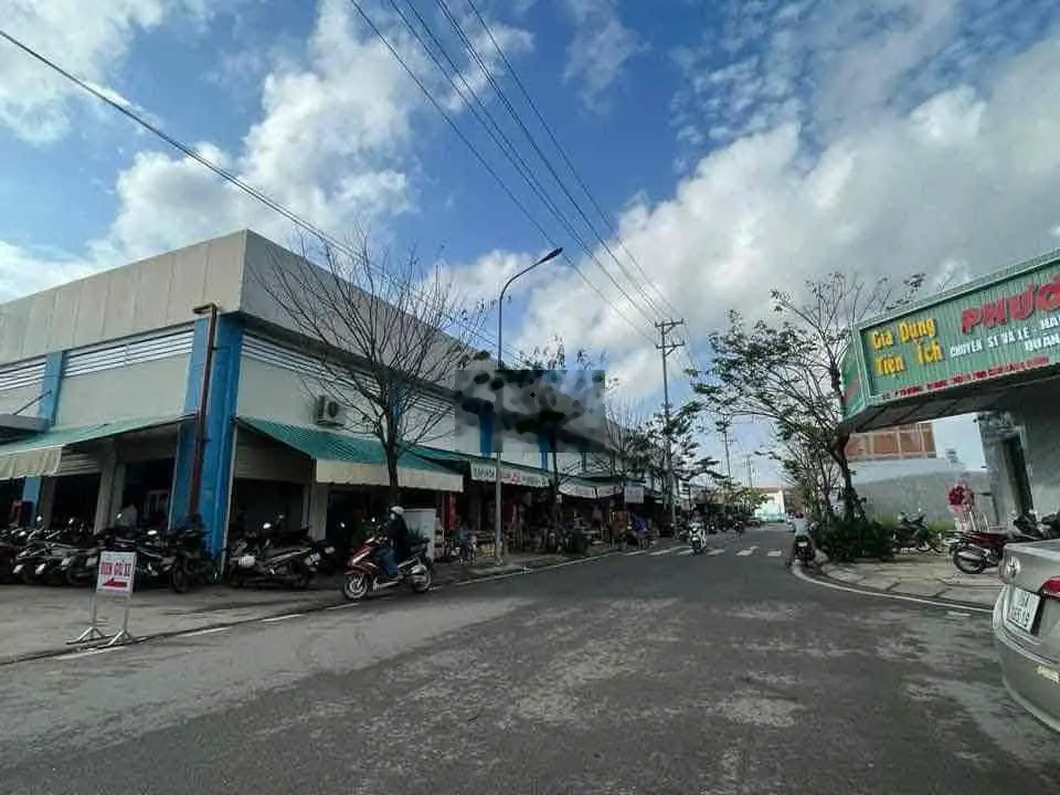mặt tiền trục chính Chợ Hàng Rượu, tp quảng ngãi
