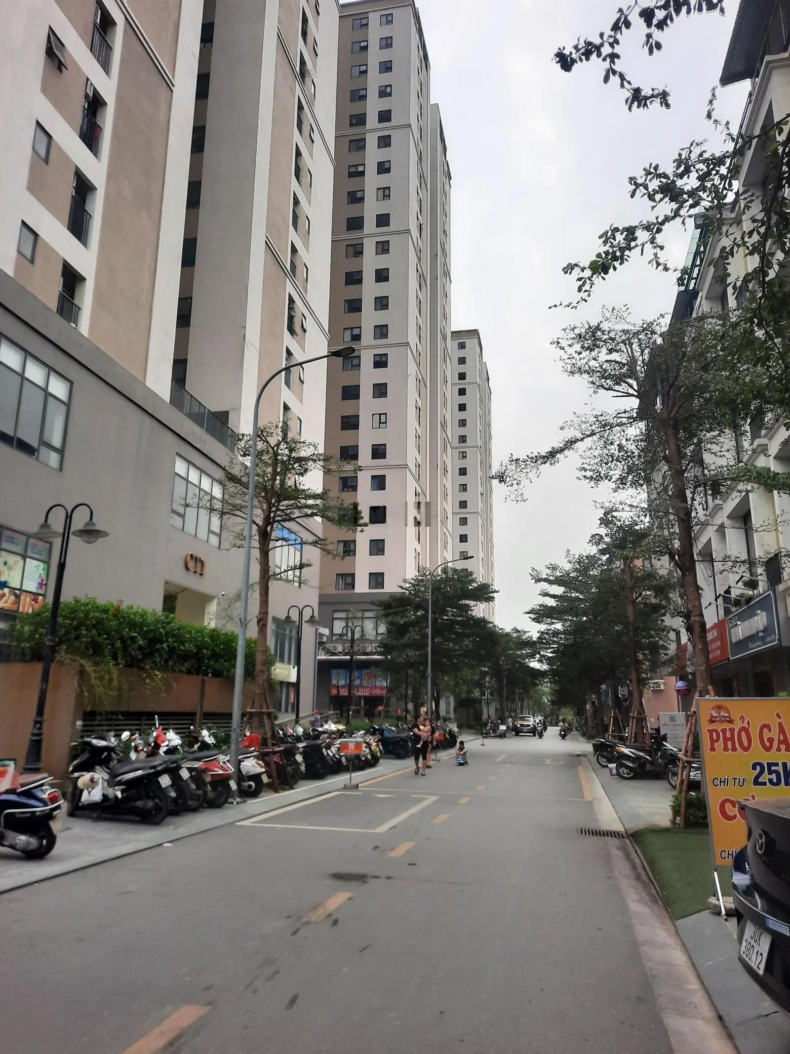 Hiếm, siêu phẩm, nhà 5 tầng mặt phố Quang Lai kinh doanh đỉnh, view vườn hoa, CC Tecco, vỉa hè