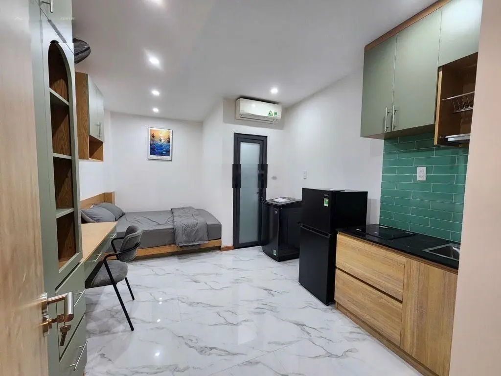 Sư Vạn Hạnh, q10,có dòng tiền 600tr/năm. Giá bán rẻ bèo 17.2 tỷ Thương lượng.