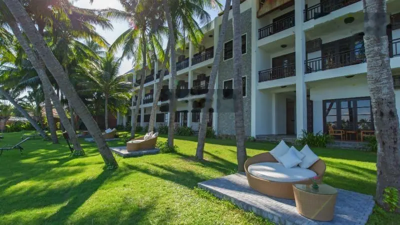 Bán gấp resort 4 sao view biển Cửa Đại 210 tỷ - 5.162m2 ngang 50m vị trí cực đẹp