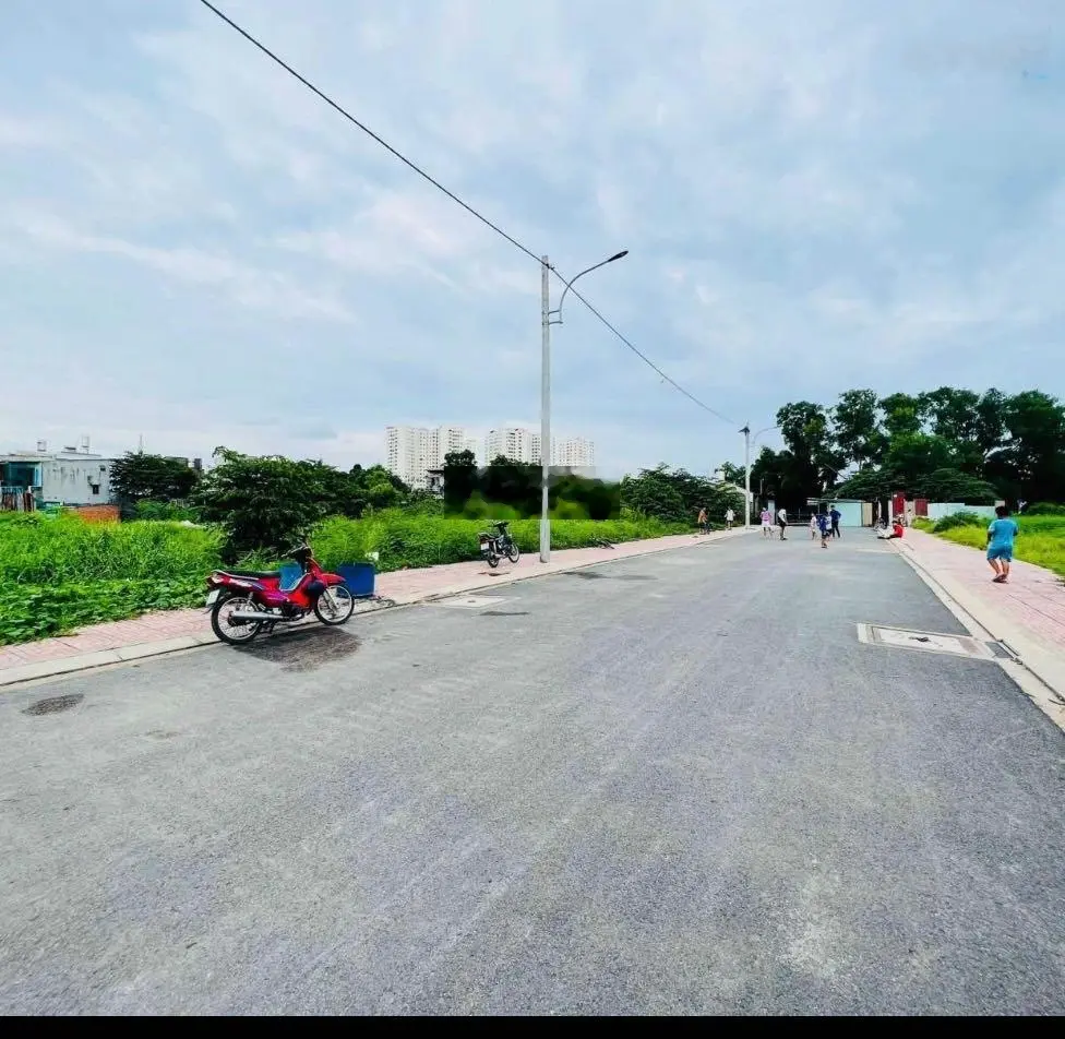 Cần bán gấp lô đất / đường Nguyễn Văn Cự 160 m2 full ODT không bị lộ giới