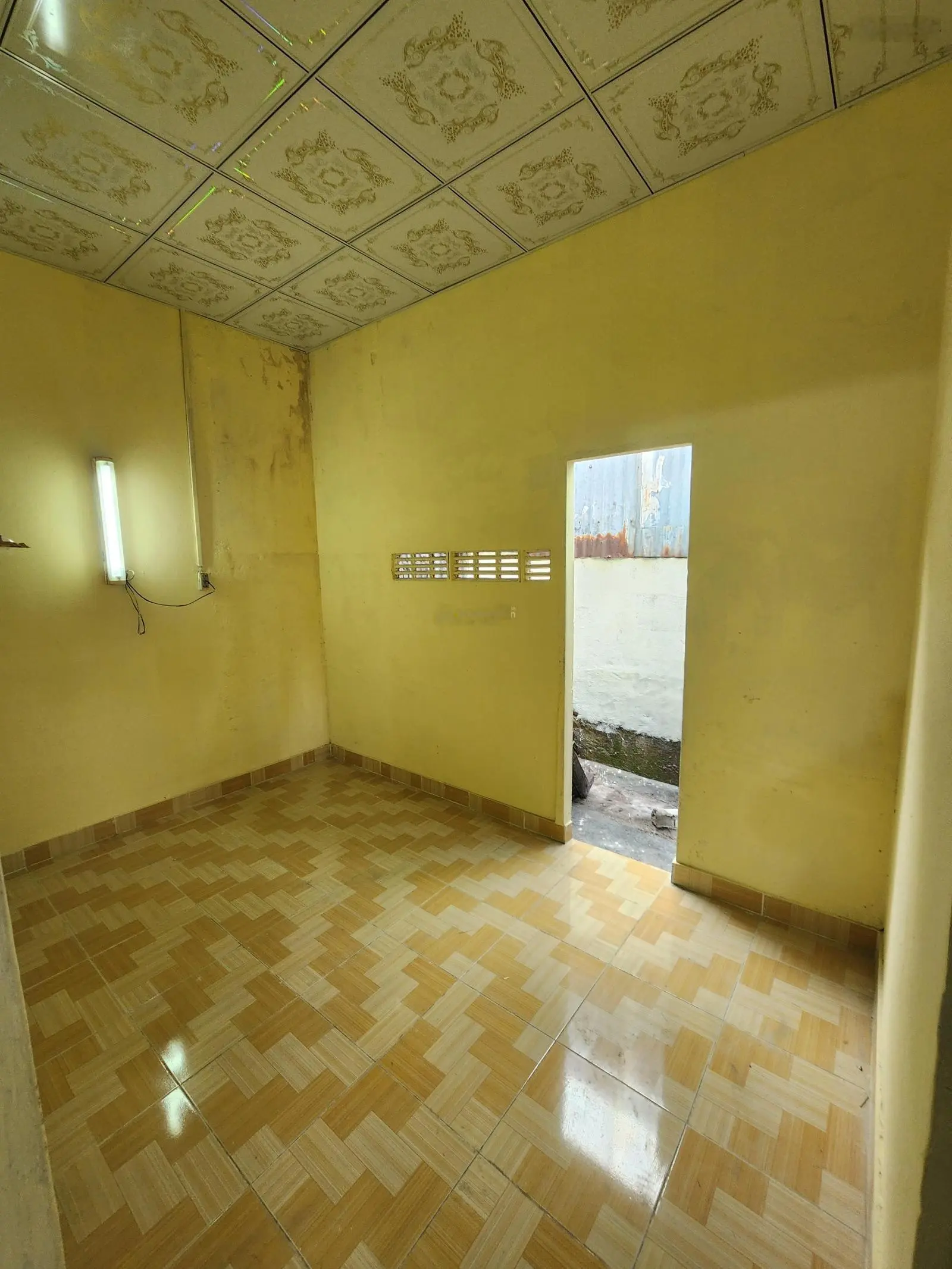 Căn nhà mới xây đầy đủ công năng giá bình dân