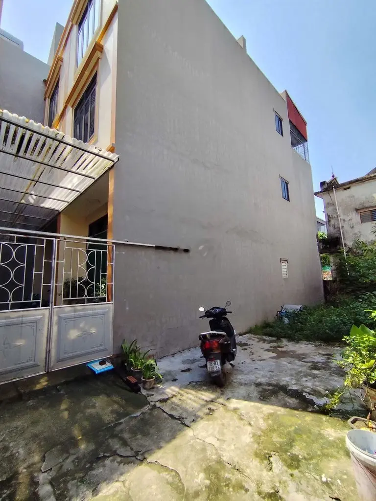 Đất Tổ 2 Yên Nghĩa Tàu điện trên cao SD 50m2 Giá 3.5 tỷ Bao tên