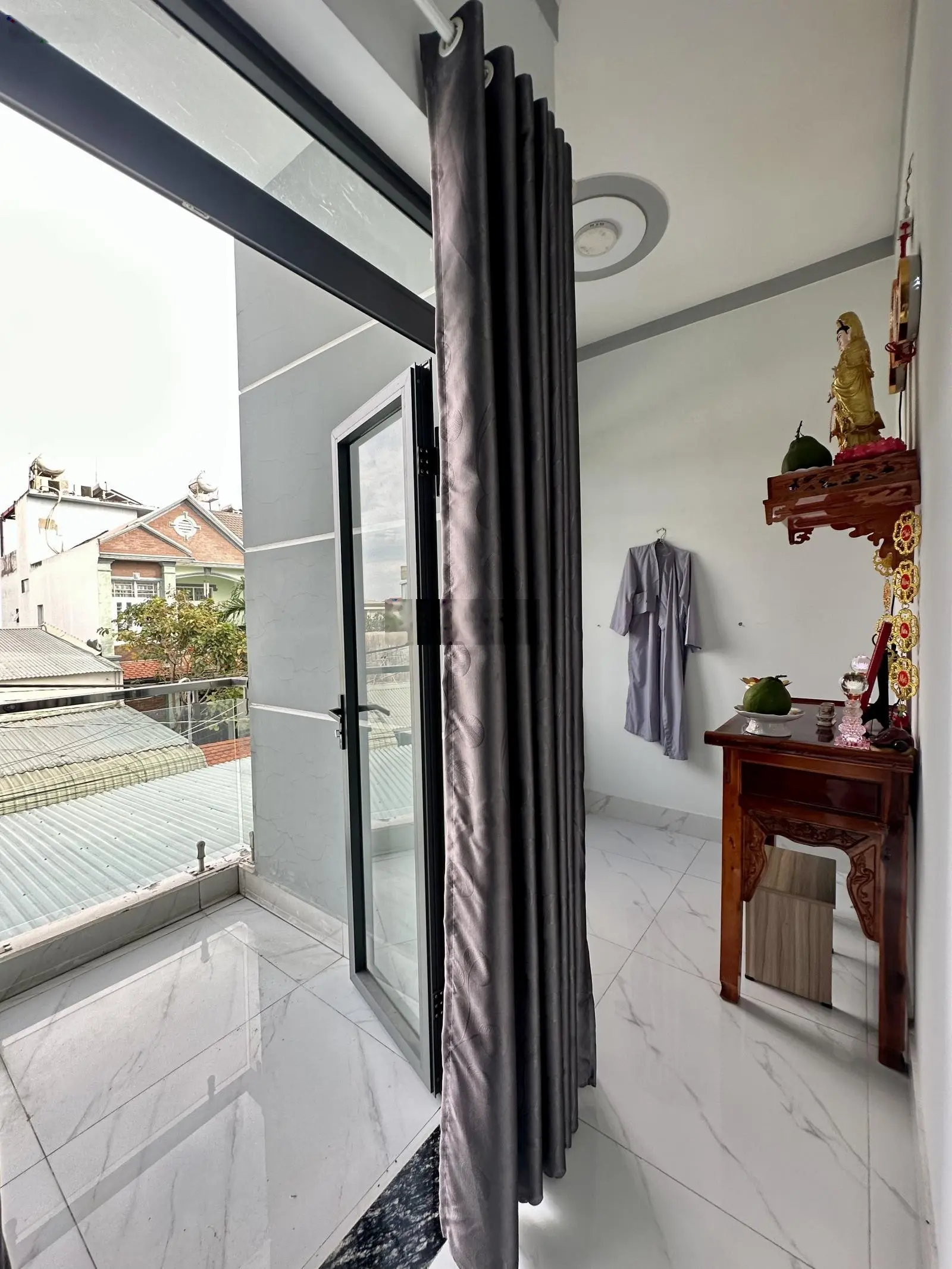 Nhà một trệt 1 lầu gần chợ trảng dài ,hồ bơi phương nam Biên hoà , đồng nai giá rẻ sổ riêng thổ cư