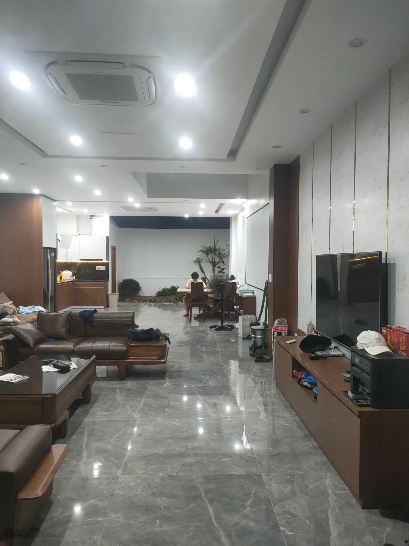 Bán biệt thự liền kề khu đô thị Crown Villa vừa mới hoàn thiện full option, nội thất