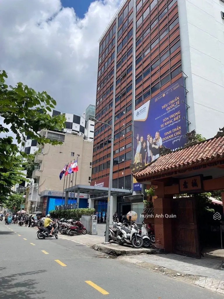 Nhà mặt tiền Đại Học Hoa Sen, Bến Thành Quận 1, 67m2, hợp đồng thuê 5000$/tháng, nhỉnh 50 tỷ.