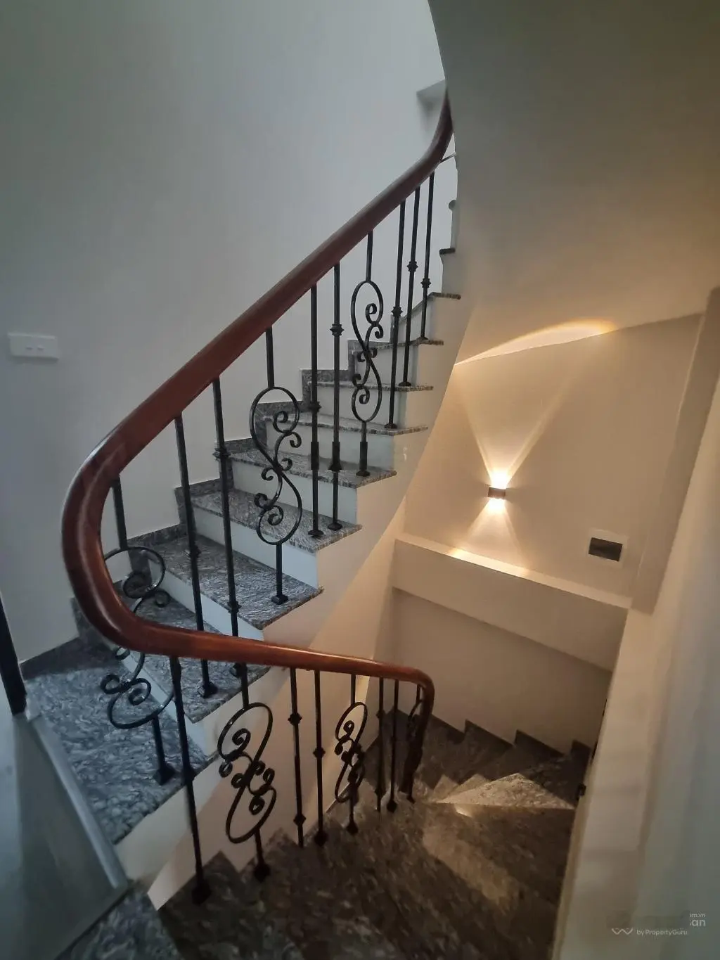 Ô tô vào nhà - kinh doanh - hoàng văn thái - thanh xuân- tháng máy - 50m - 16.7 tỷ