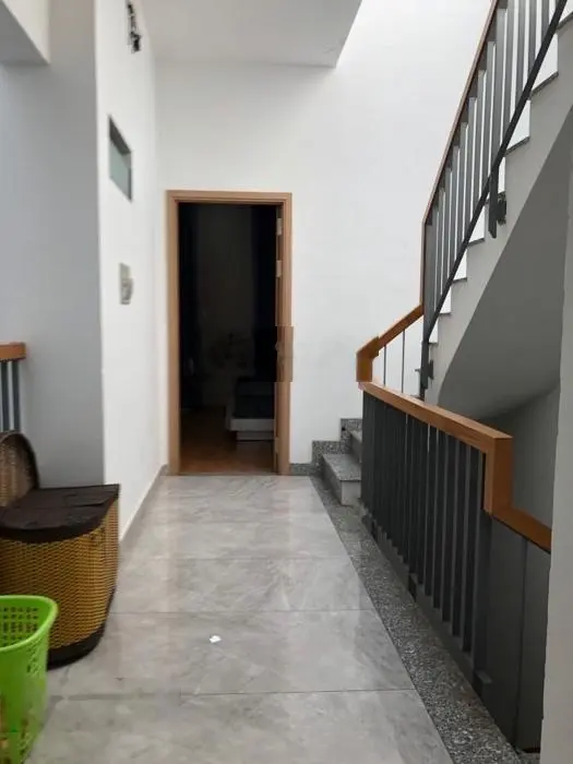 Nhà 4 tầng 5 x 26m. Chỉ 8.999 tỷ. Nguyễn Thị Búp Q12. Mặt hẻm 24m, vỉa hè 5m. Vị trí đẹp