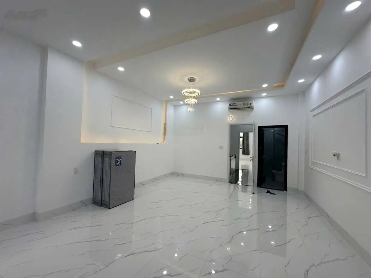 Nhà mới phố Nguyễn Xí, ô tô đỗ trước nhà. Khu nhà phân lô có dòng tiền 30tr/tháng 62m2 chỉ 9.5 tỷ