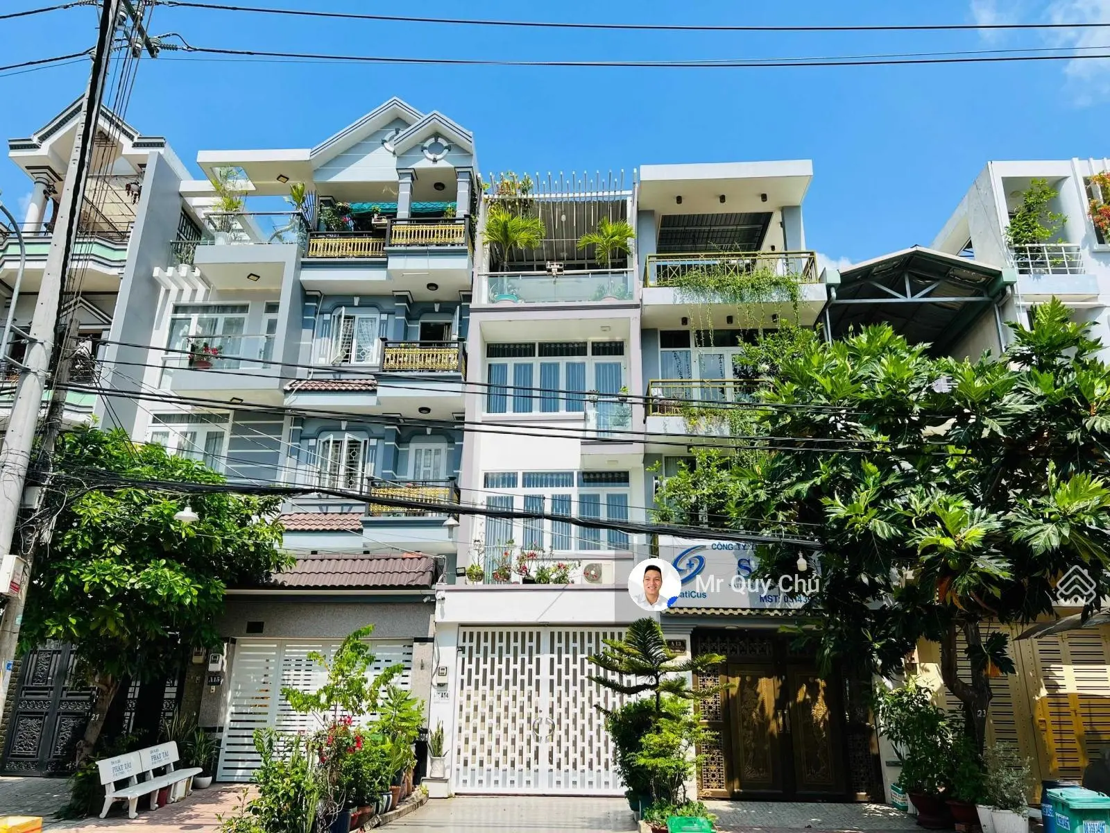 Nợ ngân hàng! Chủ nhà bán gấp nhà phố 4 tầng - full nội thất, đường 14m Phú Thuận - Giá: 10.5 tỷ