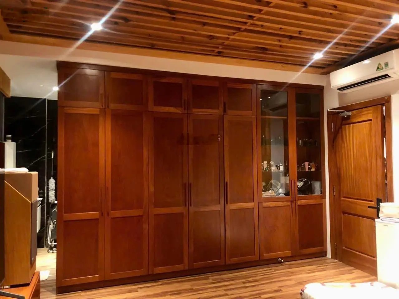 Biệt thự góc 2 mặt tiền Osimi Lê Đức Thọ - 8mx18m - 5 tầng nội thất cao cấp giá 22 tỷ 800 triệu TL