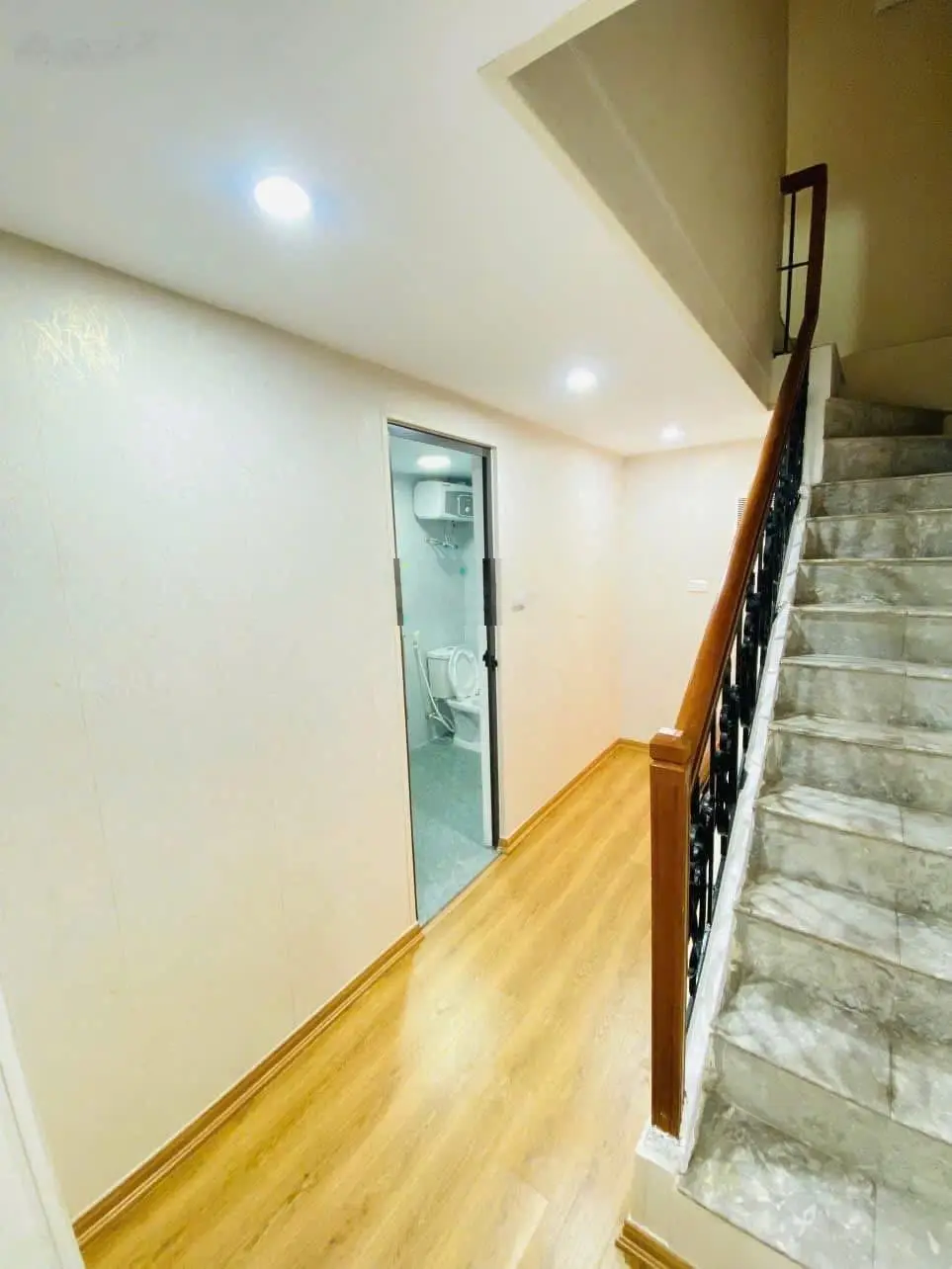 Em mệnh mộc khai xuân siêu phẩm nhà đẹp hàng bột, đống đa: 35m; 3 tầng; 5,9 tỷ