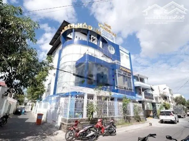 Bán khách sạn 5 tầng đường Nguyễn Trãi, Phan Thiết 357m2 giá 23 tỷ