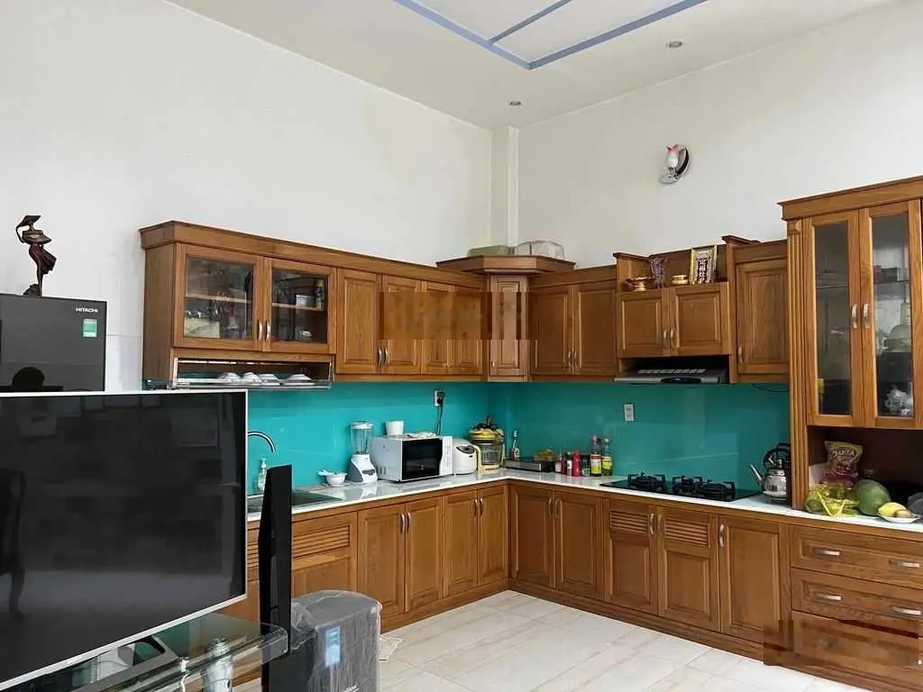 Bán nhanh nhà đôi Vip Tên Lửa - 8x20m, 4 tầng thang máy - công viên