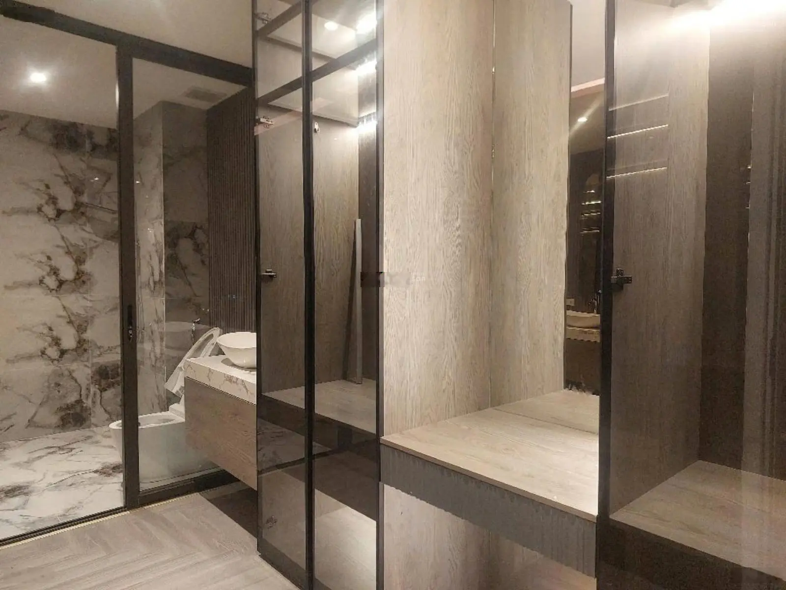 Bán nhà khu víp 918 Phúc Đồng 85m2, MT 6,5m, 5tầng giá 20tỷ phân lô vỉa hè ôtô tránh
