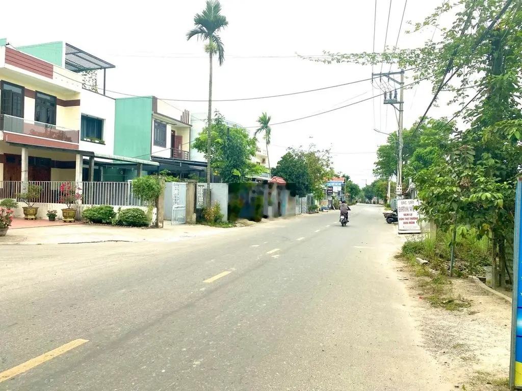 Chỉ từ 6tr sở hữu ngay lô đất ngang 6m cách QL1A 600m .