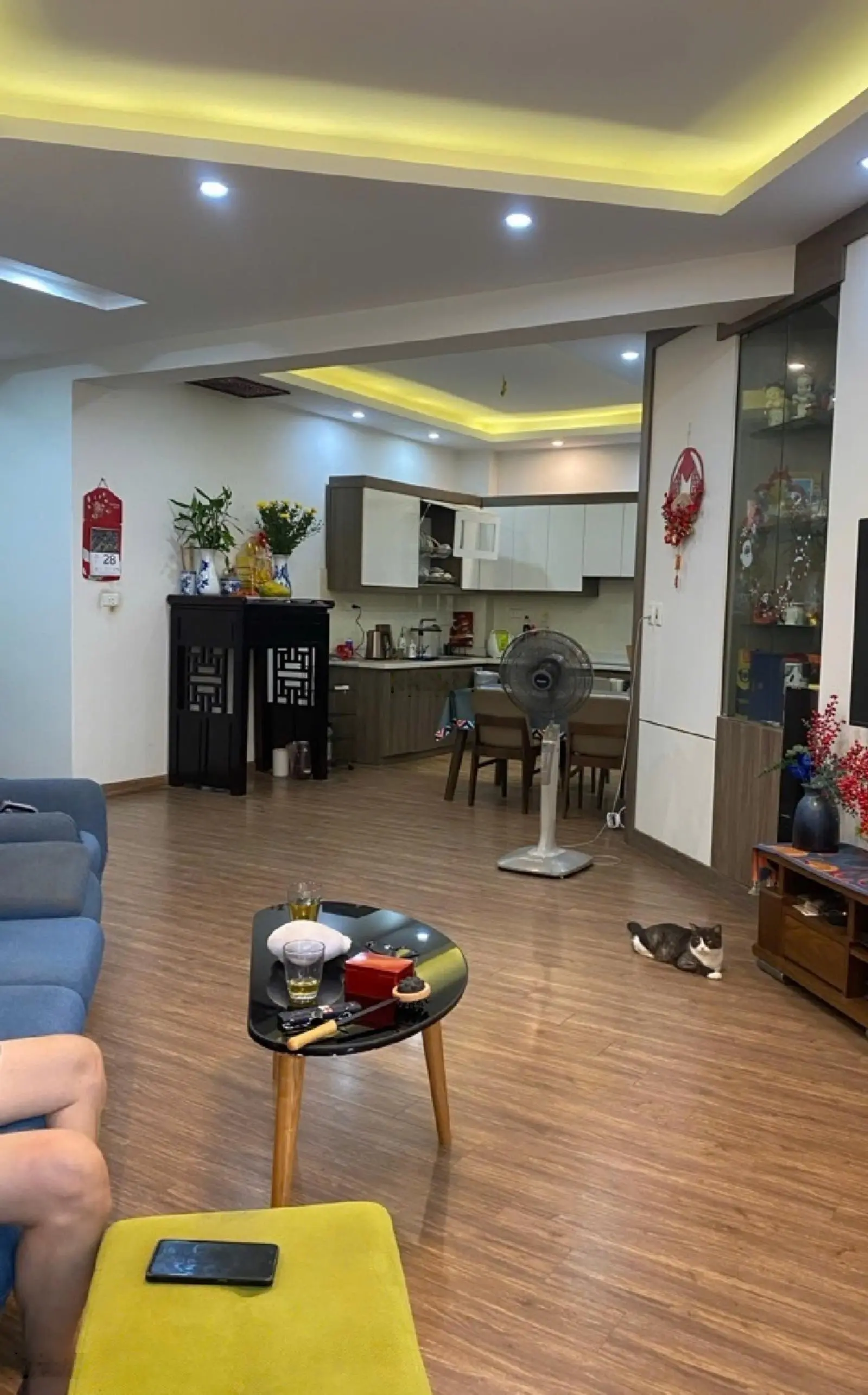 Chung cư Nguyễn Cơ Thạch, 3 phòng ngủ, diện tích 122m2, tặng nội thất ở ngay, giá 5,6 tỷ