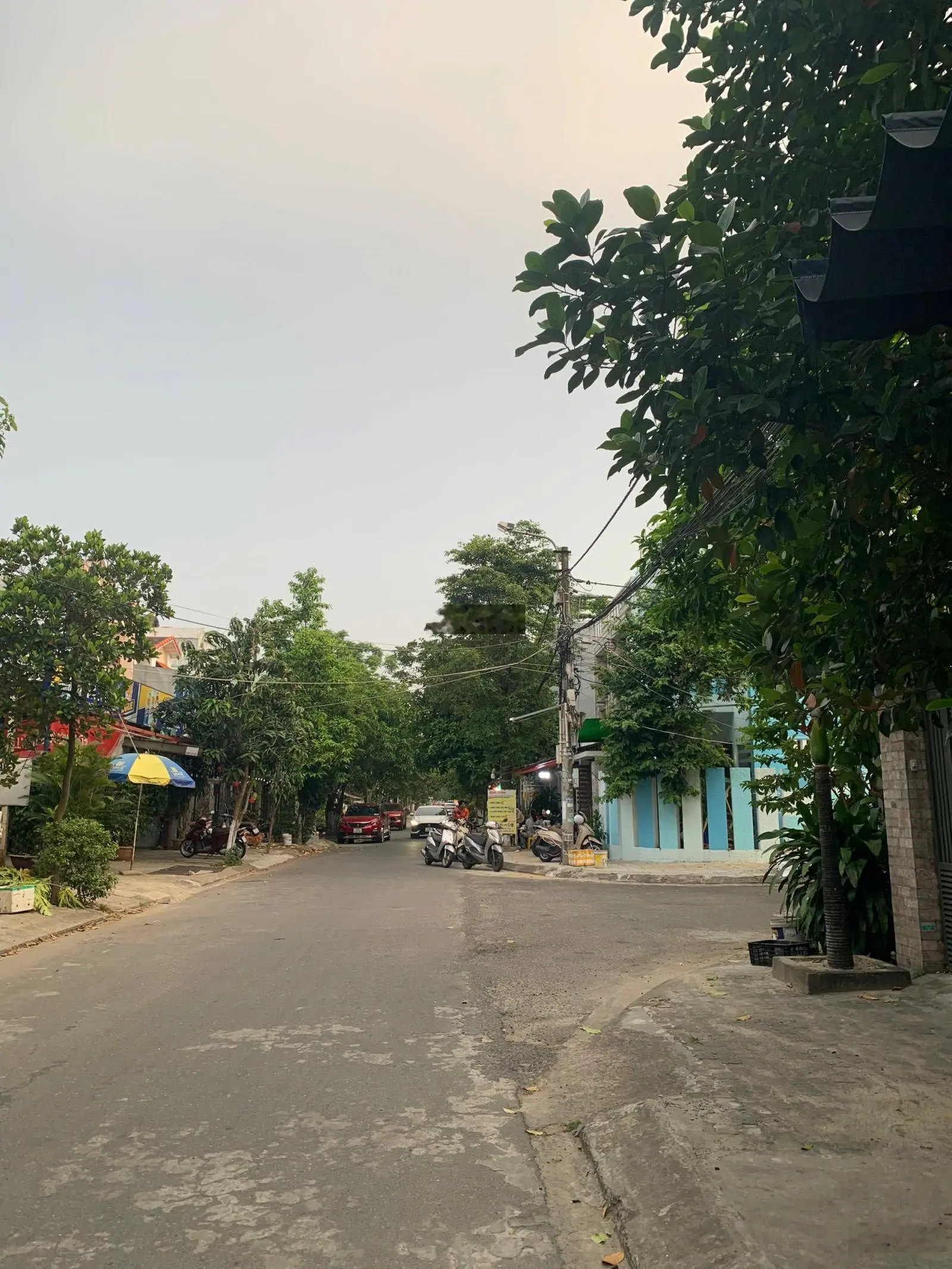 Bán dãy trọ mặt tiền đường Bùi Xương Trạch, gần Lê Đại Hành. DT: 128m2. Giá: 5 tỷ 1 tl
