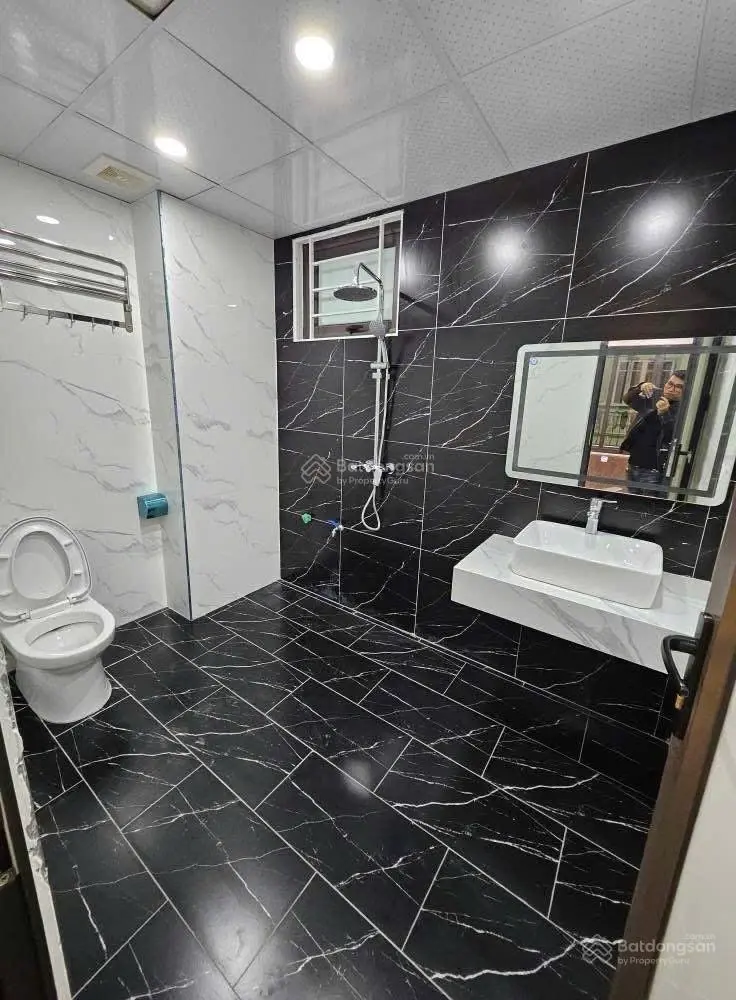 Sao phải về quê? Nhà phố đẹp, rộng rẻ đây ạ! Duy nhất Minh Khai 1 căn 49.8m2, MT 5m 9.8tỷ thang máy