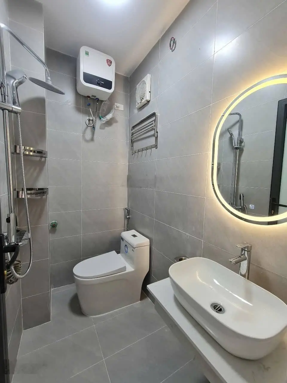 Đội Cấn Ba Đình nhà mới gần phố - vào ở ngay nội thất nhập khẩu 40m2 4 tầng 9,6 tỷ