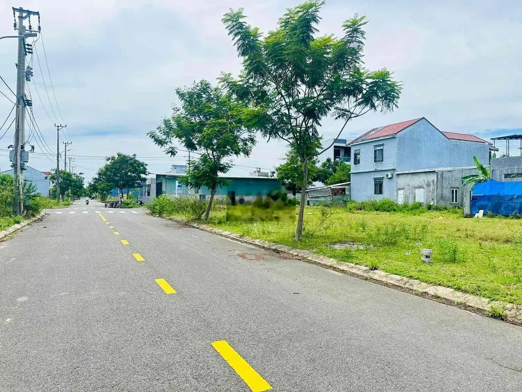 SIÊU PHẨM ĐƯỜNG 7,5 M VIEW CÔNG VIÊN,SẠCH ĐẸP GIÁ *** THỊ TRƯỜNG