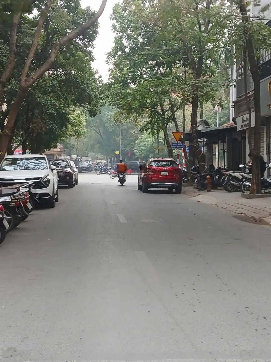 Bán nhà mặt phố Nguyễn Sơn Hà, Văn Quán, Hà Đông 110m2, 5 tầng kinh doanh đỉnh chỉ hơn 23 tỷ có TL