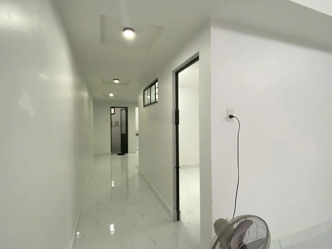 Bán nhà Gác đúc Tô Hiệu kiệt xe tải ngay Hoàng Thị Loan gần chợ chiều. Giá siêu ưu đãi