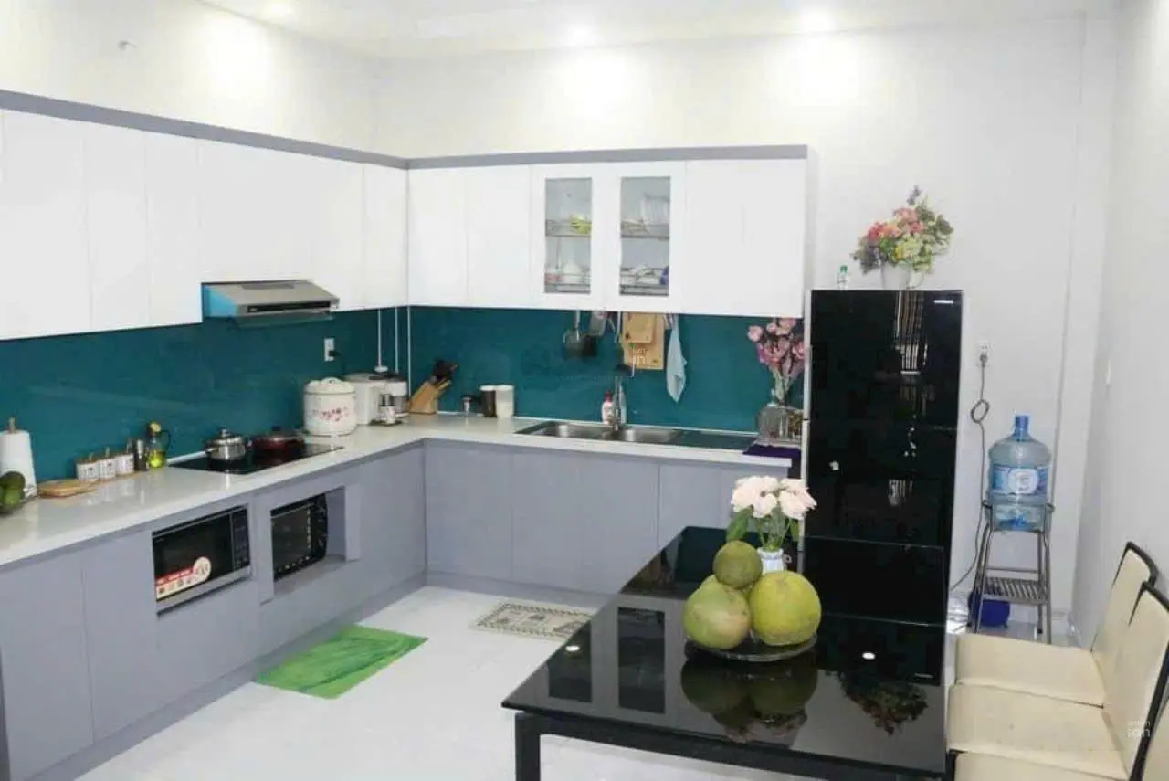 Bán nhà mặt tiền đường Dương Cát Lợi, TT Nhà Bè DT 4x19m. 3 tầng ST. Giá 7.9 tỷ TL