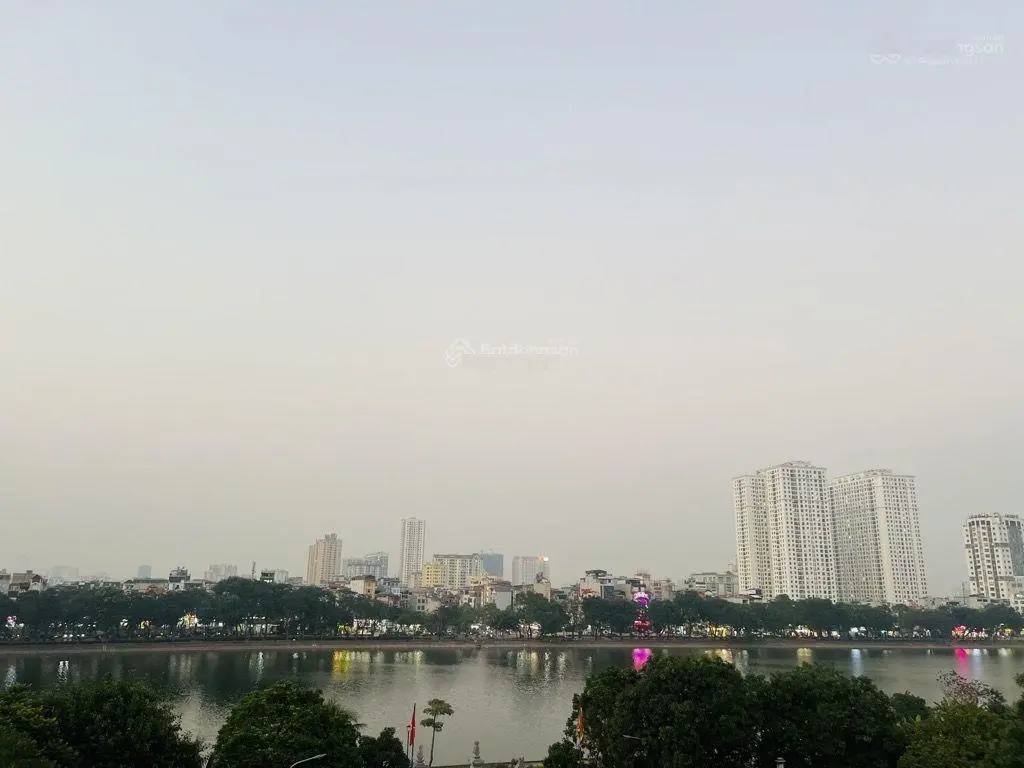 Bán nhà Hoàng Liệt, Hoàng Mai, ô tô qua, view hồ Linh Đàm, 5T, TM, 43m2, 10,3 tỷ