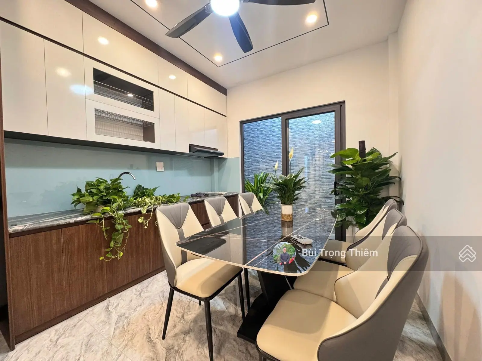 Bán nhà riêng 4 tầng 50m2 mới cứng sài đồng, long biên mặt ngõ thông 4 phòng ngủ full nội thất